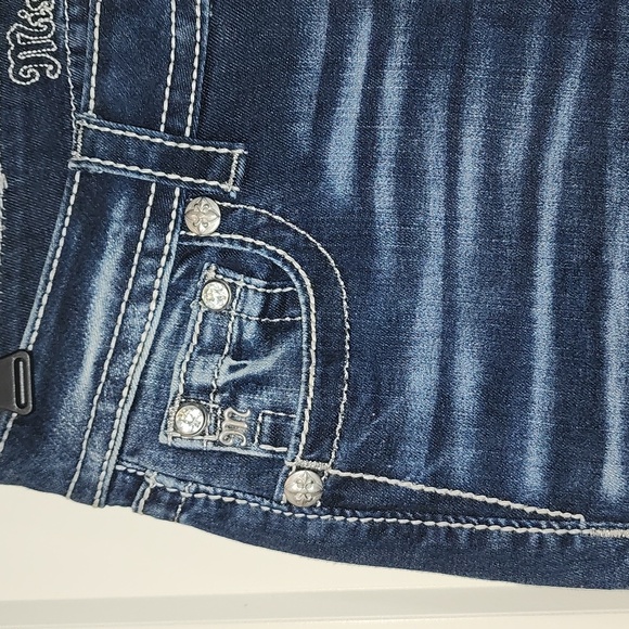 EUC Miss Me Jeans Mid-Rise Skinny Distressed Embellished 27 Color Med/Dark MK726 - Picture 5 of 9